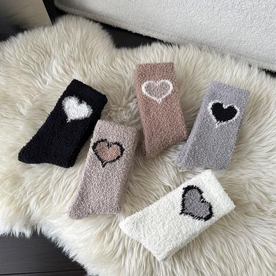 Mid-Calf Socks, Autumn and Winter Love Socks for Men and Women, Plus Velvet, Thickened and Warm, Fashionable Coral Velvet Socks