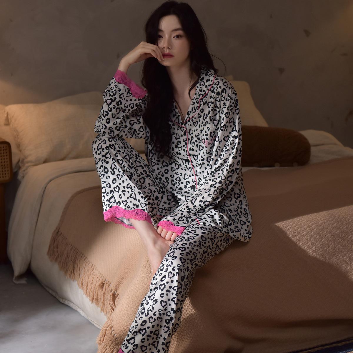 

Ice Silk Leopard Print Lace Trim Pajama Set for Spring/Autumn XXL
