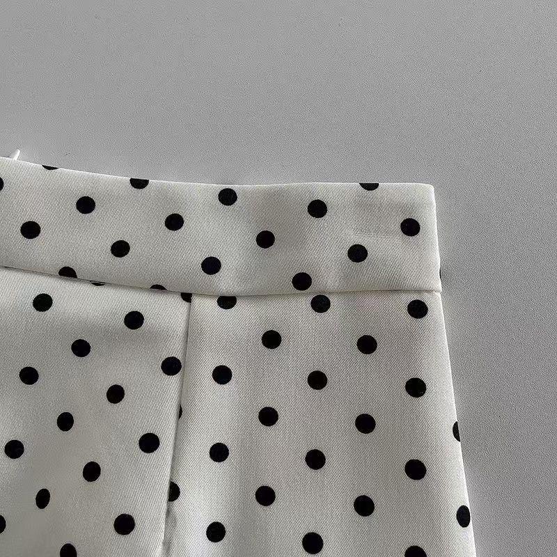 Modă Toamnă 2024 Fustă Midi A-line Albă cu Buline, cu Talie Înaltă și Tiv în Trepte