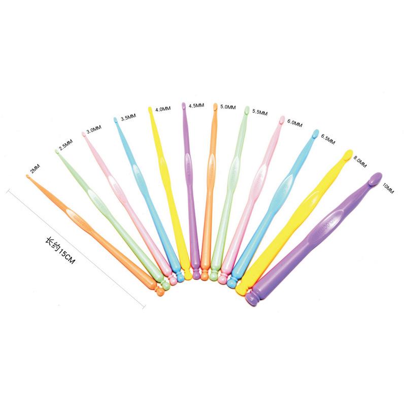 

Aluminum & TPR Soft Handle Crochet Hook Set for DIY Knitting and Sweaters 2.0mm