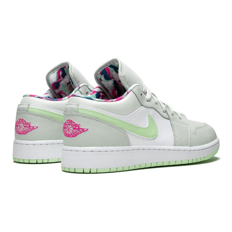Jordan 1 Low GS Barely Grey Spruce 554723-051