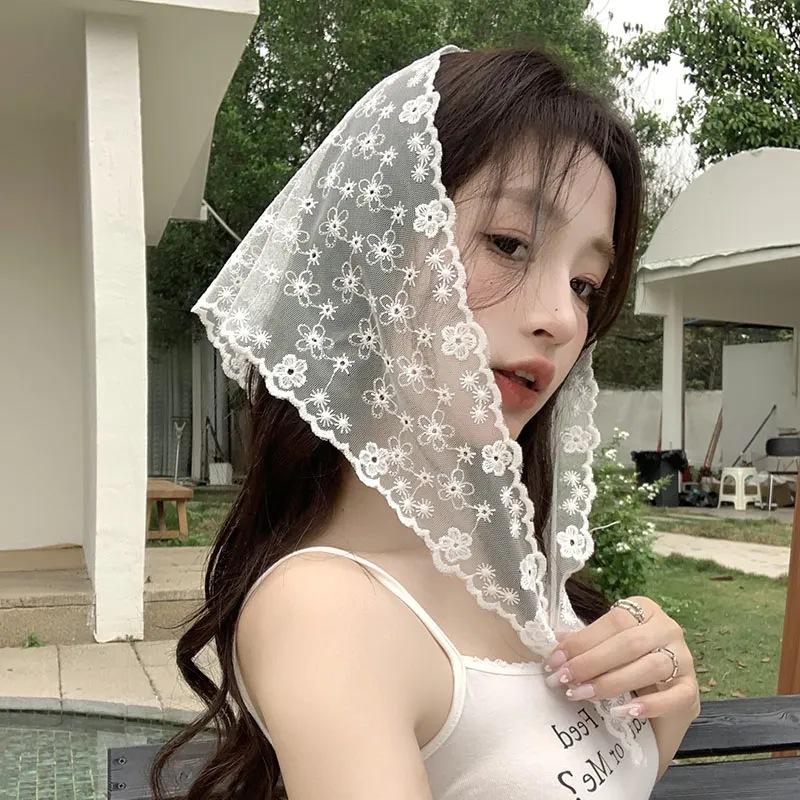 Retro Lace Flower Triangle Hair Scarf Women Girls Bohemia Headscarf White Lace Hair Bands For Women Girls Sweet Lace Kerchief