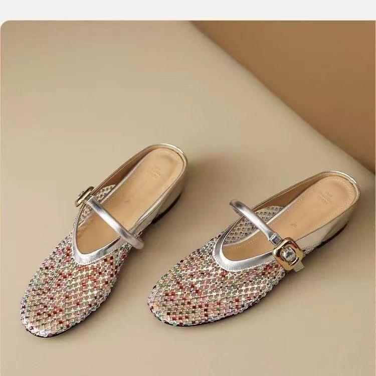 Fashion Women Slippers Summer 2025 New Luxury Brand Slippers Lightweight Round Head Shoes Water Diamond Large Flat Sandals Slides Women