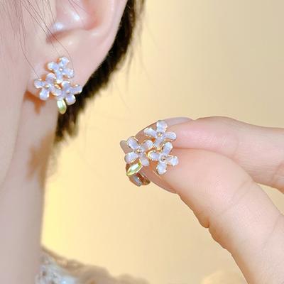 Summer Small Fresh Oil Dripping Flower Earrings Fashionable and Sweet Temperament Versatile Earclips Niche Sweet and Advanced Earrings