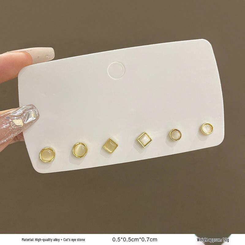 French Retro Pearl Plaid Earrings: Luxury Korean Studs for Women