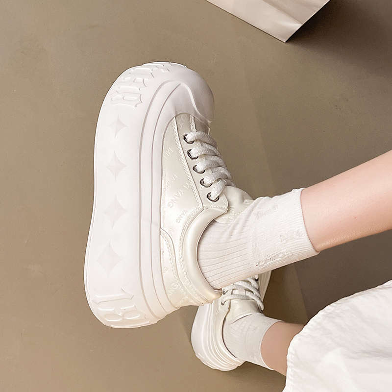 Muffin Platform White Shoes Women's 2025 Spring and Summer New Popular Small Man Height Increase Versatile Casual Big Head Bread Shoes