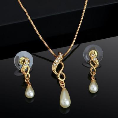 Trendy and Fancy Austrian Crystal Pearl Drop Pendant Set