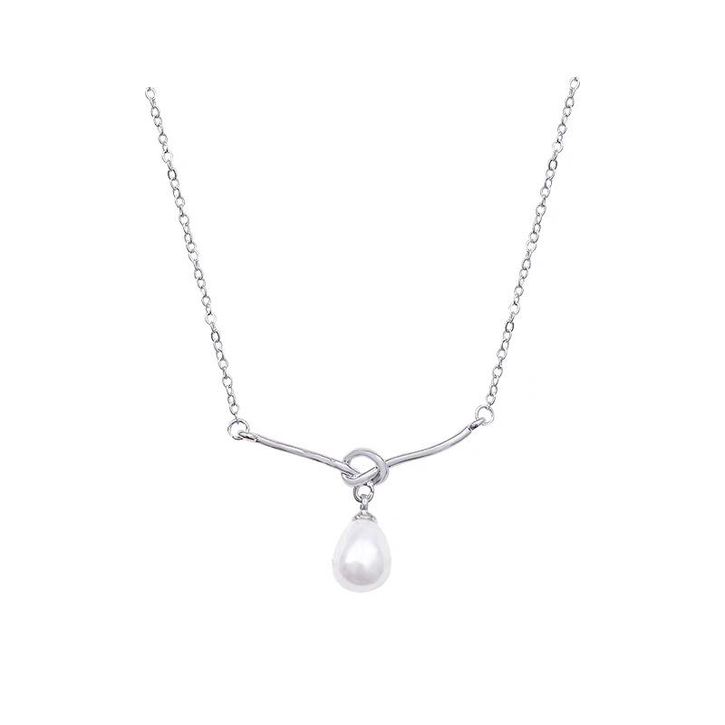S925 Sterling Silver Freshwater Pearl Knot Necklace for Women - High-End, Versatile Clavicle Chain with Niche Design.