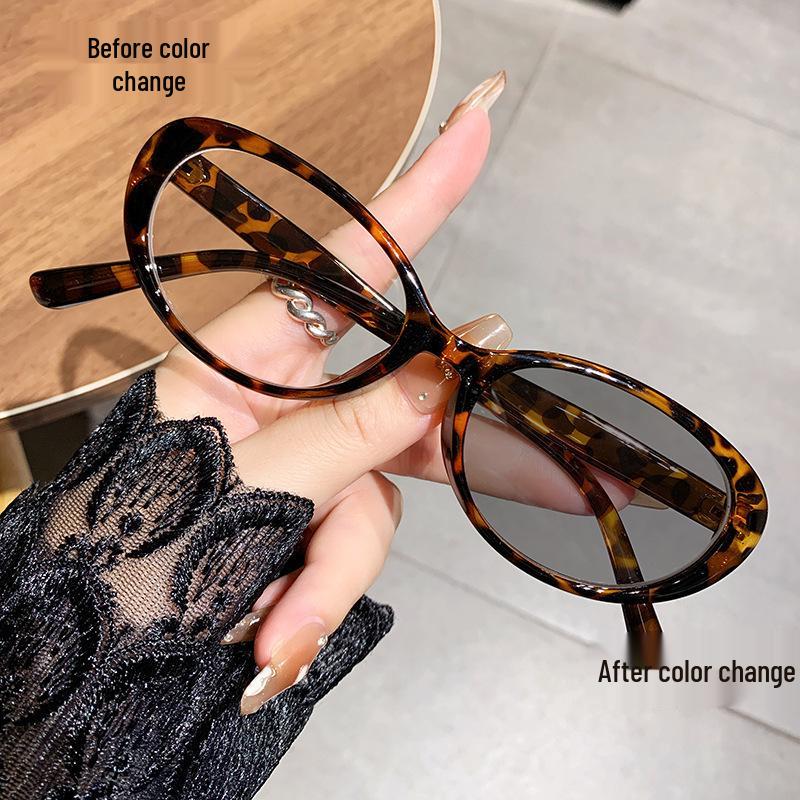 Light-Sensitive Color-Changing Anti-Blue Light Myopia Glasses - Minimalist Bare-Faced Fashion.