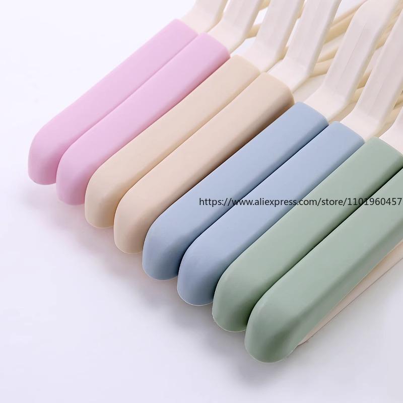 Non-Slip Retractable Clothes Hanger Shoulder Mark-Free Coat Hanger for Home Use Space-Saving Garment Hanger Hook