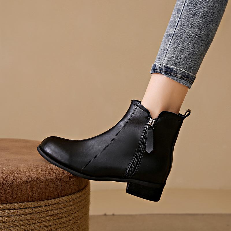 2026 Stiefeletten für Damen Britischer Stil Herbst Neu Spitze Farbe Uni Winter Damen Plus Samt Niedriger Absatz Knöchelhohe Stiefel