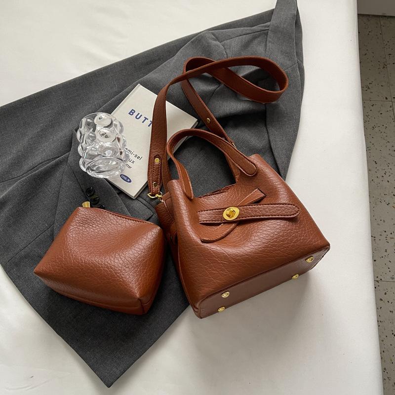 

Large Pu Capacity Crossbody Handbag With Pouch Shoulder Bag Underarm Bag Casual коричневий