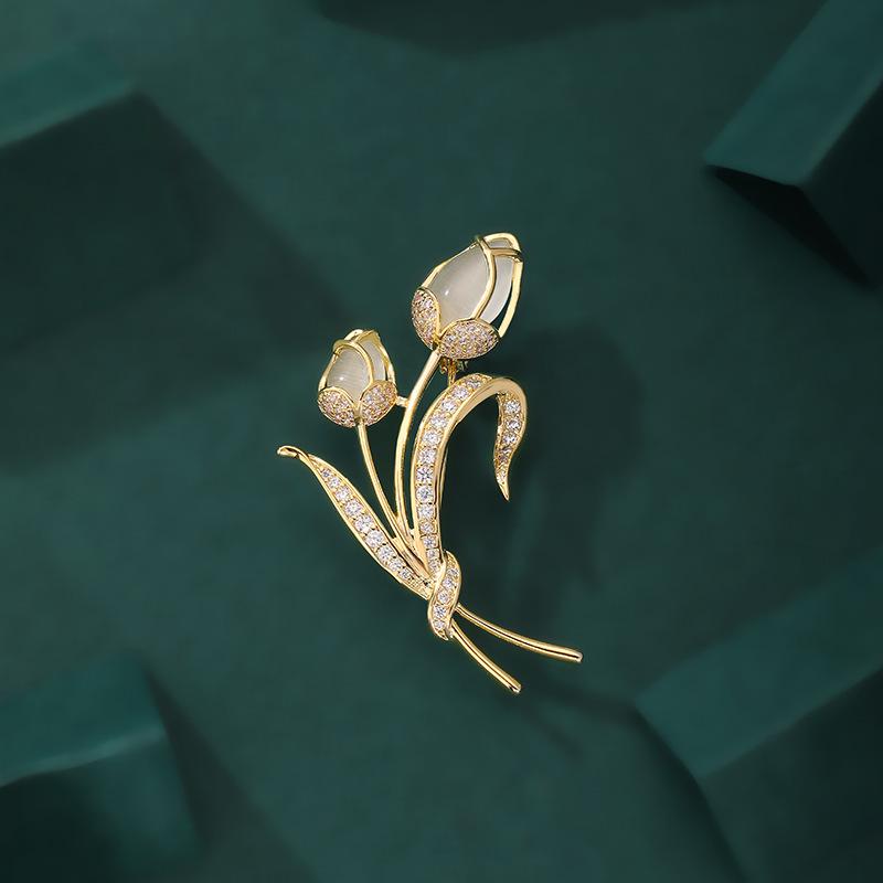 Korean Style Cat's Eye Stone Tulip Brooch: Trendy, Elegant, Versatile Corsage Pin for Women