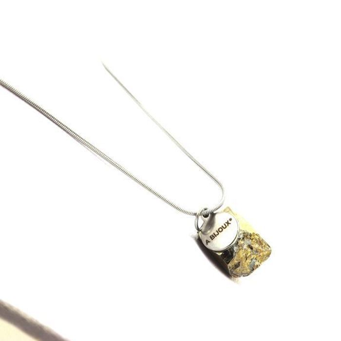 Collier Pyrite brut 26.8 carats