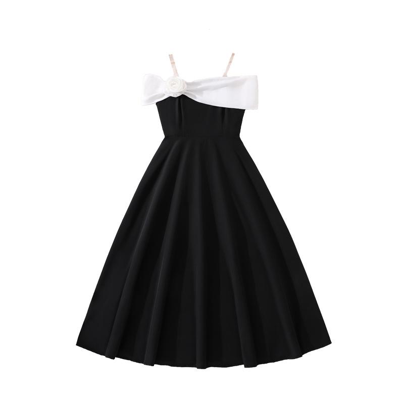 Modische Kleider für Mädchen: Elegantes Schwarz-Weiß Color-Blocking Spaghettiträgerkleid für Kinder, Frühling/Sommer