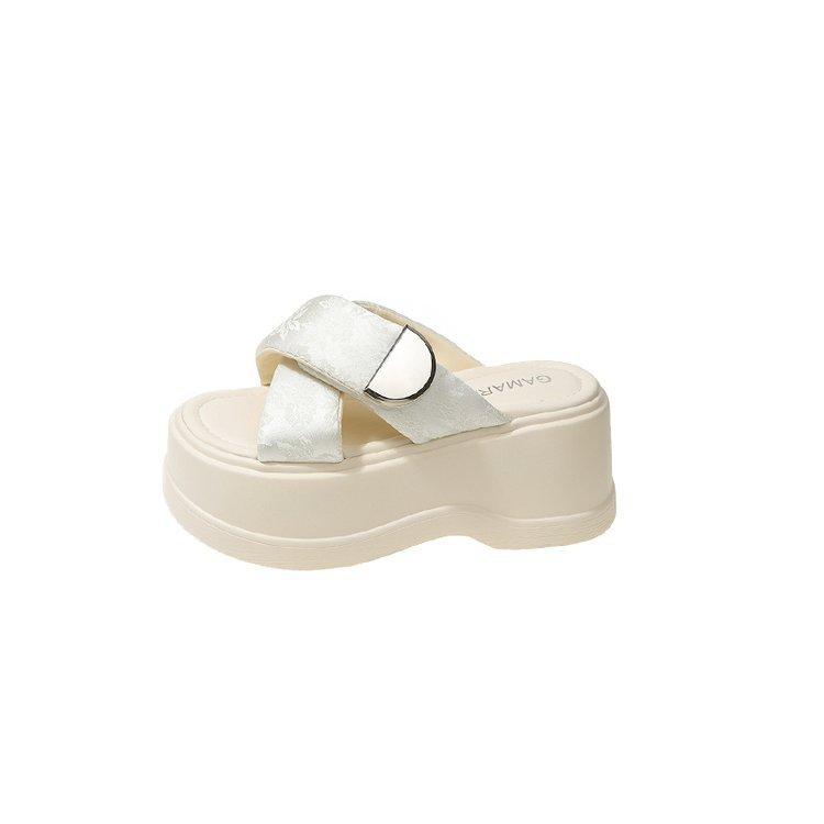 8Cm thick-bottomed national style slippers for women's outer wear 2025 summer new small muffin heightening soft-bottomed beach cool slippers