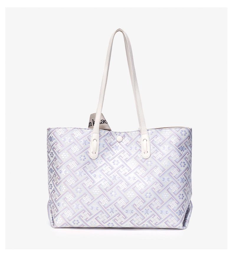Guangxi Zhuang Brocade Women's Heritage Tote: Large Capacity, Practical, Commuting Shoulder/Crossbody Bag 2026