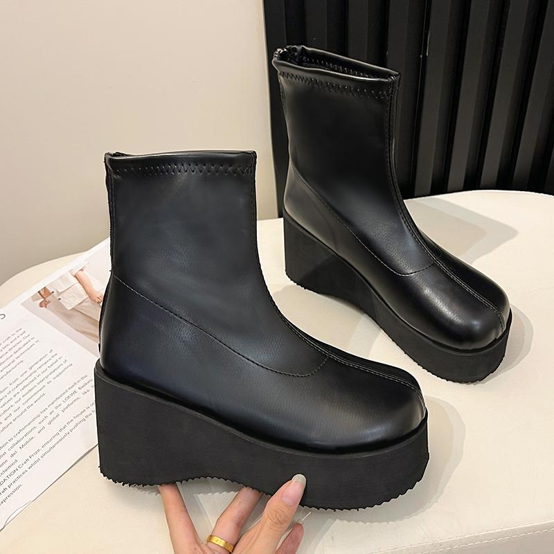 

Wedges Women s Ankle Boots Fashion Suede Shoes for Woman Platform Winter Boots New Designer Luxury Goth Mujer Short Botas 40