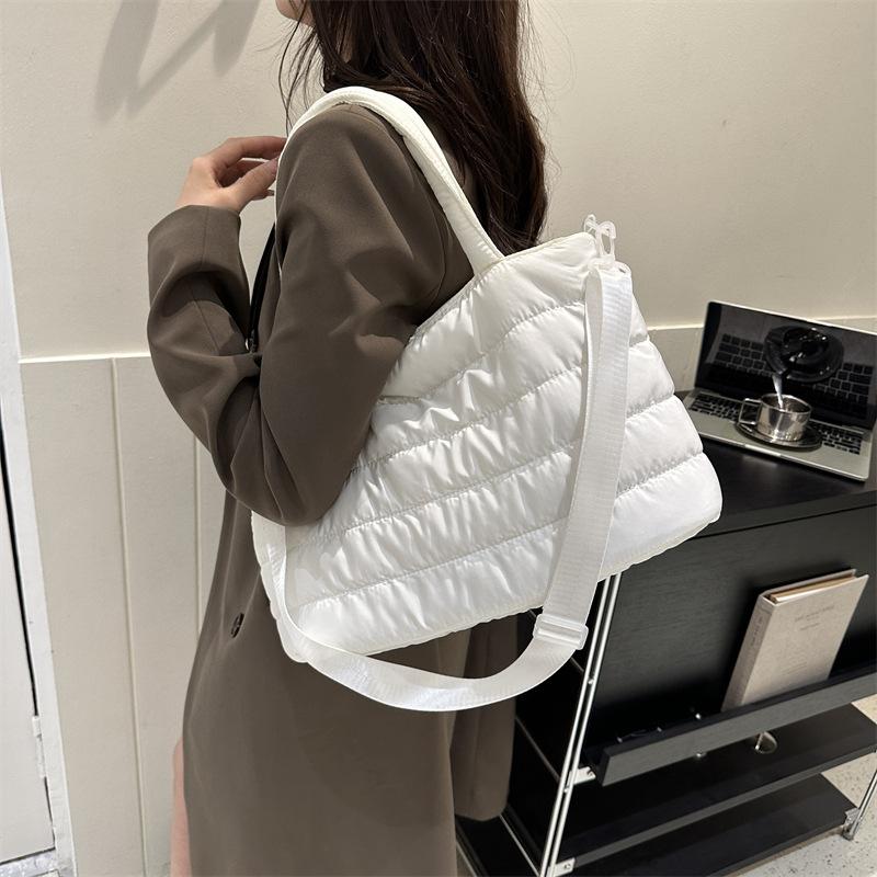 Commuter large-capacity cotton bag 2025 new portable tote bag fashionable shoulder messenger bag