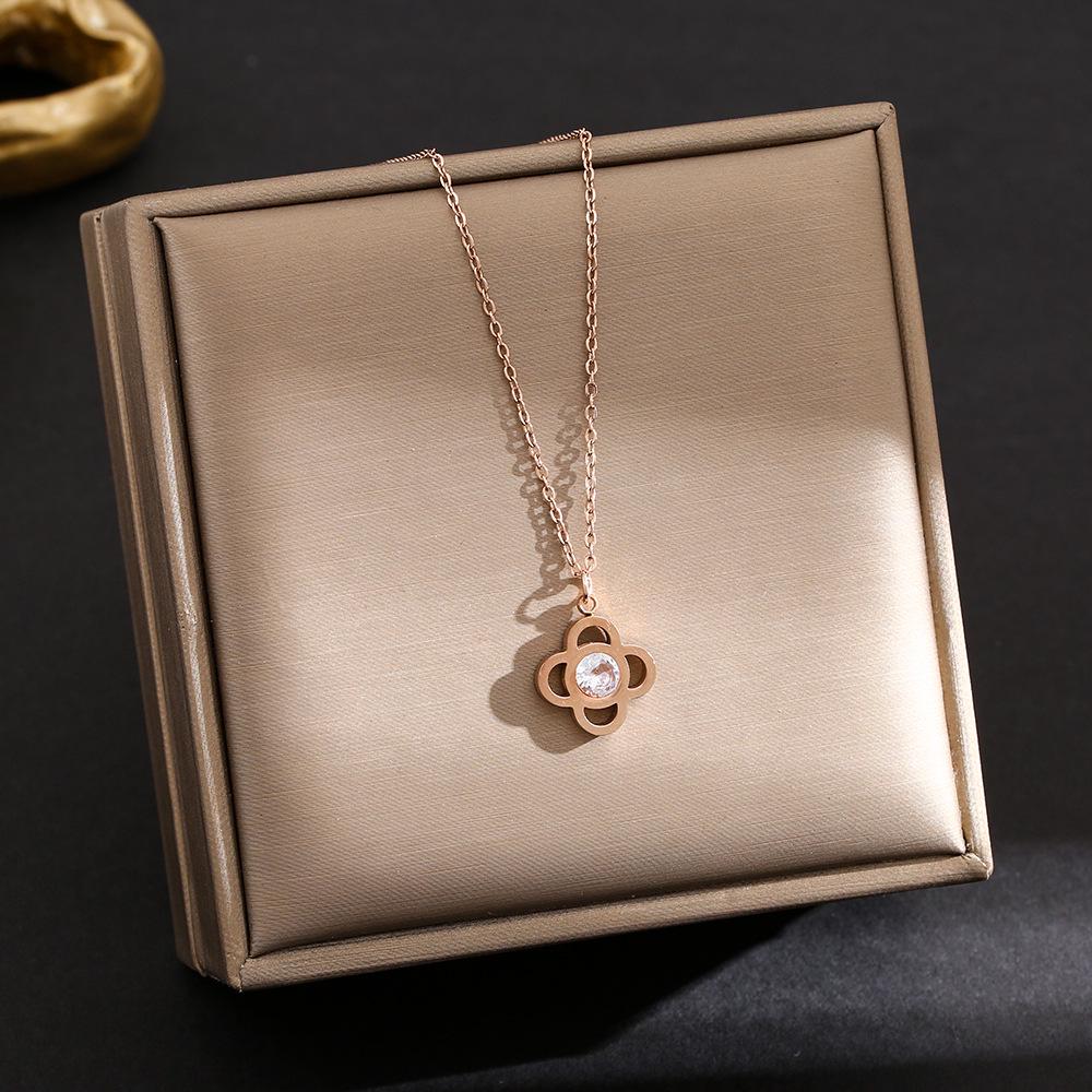 Elegant Korean Micro-Inlaid Titanium Necklace - Luxurious Women's Clavicle Chain, Non-Fading, Unique Minority Design.