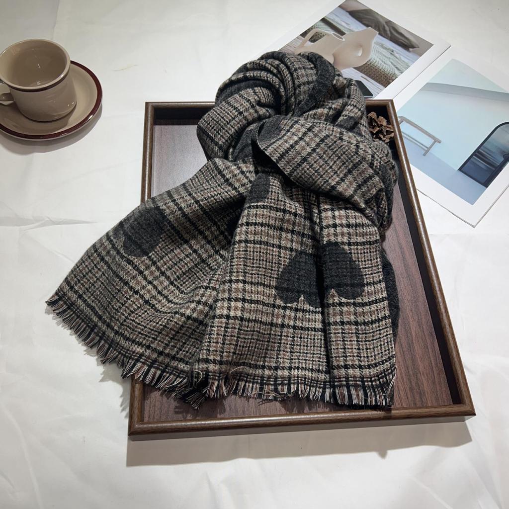 Women's Heart Plaid Cashmere-Feel Scarf: Thick, Warm, Versatile Shawl for Autumn & Winter