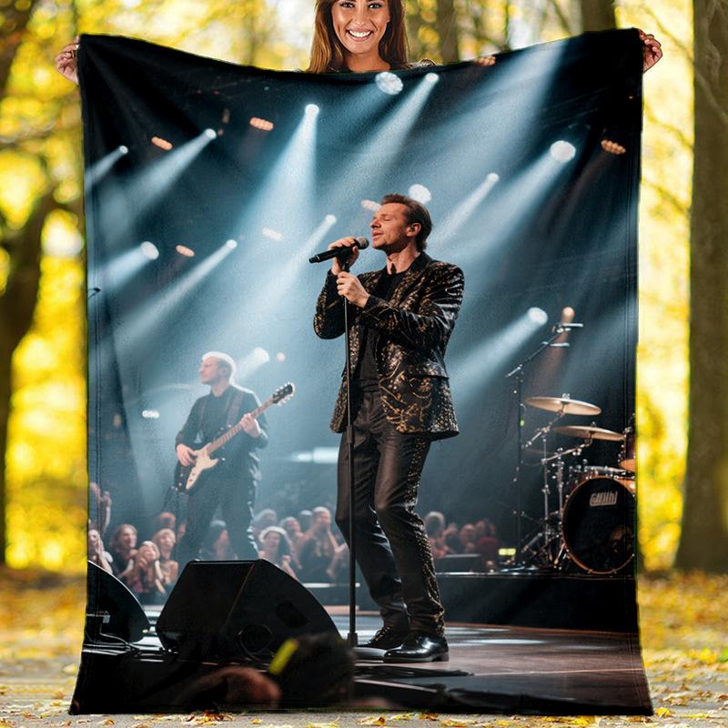 Female Rock Singer Concert Flannel Fleece Blanket, Soft Warm Throw Blanket for Sofa Bed, Music Fan Gift 80cm x 120cm