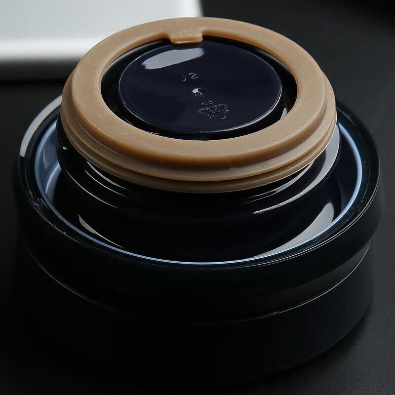 Thermos JNO-501 Lightweight Vacuum Insulated Bottle