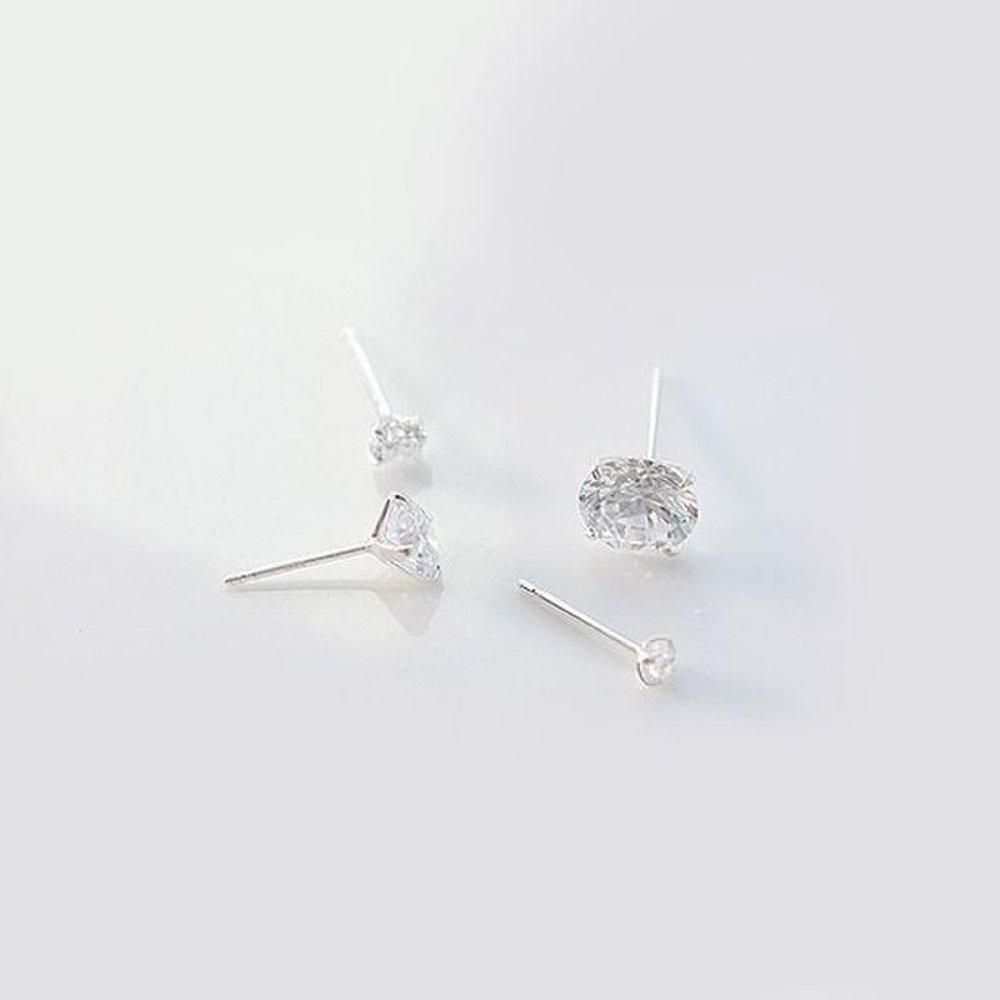 (Sold as a pair) (Silver) Neat Cubic Earrings (0.8) 20s 30s Cubic Simple Large Cubic