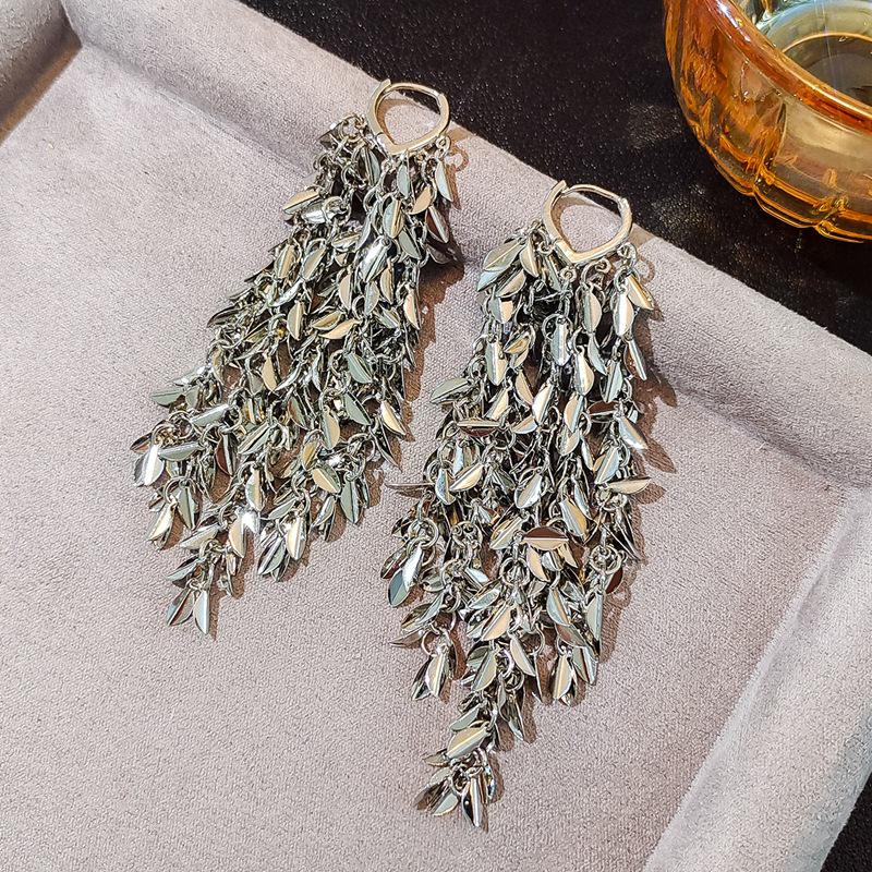 Elegant Tassel Long Earrings: European & American Fashion, High-End Prom & Evening Goddess Style.