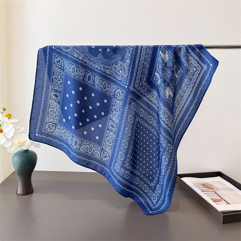 Fashion Decoration Square Scarf Women Luxury Paisley Print Soft Head Scarves Cotton Feel Headscarf Warm Foulard Bandana Neck Tie