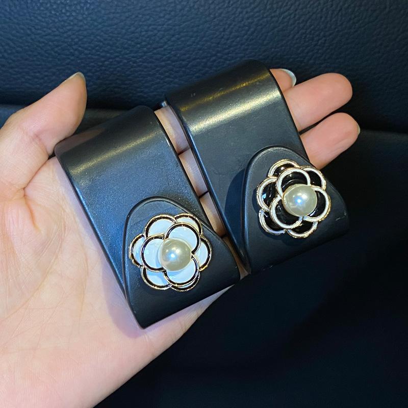 Car Seat Back Hooks Diamond Camellia Flowers Decor Cute Cartoon Bears Car Interior Storage Hook Handbag Hanging Holder