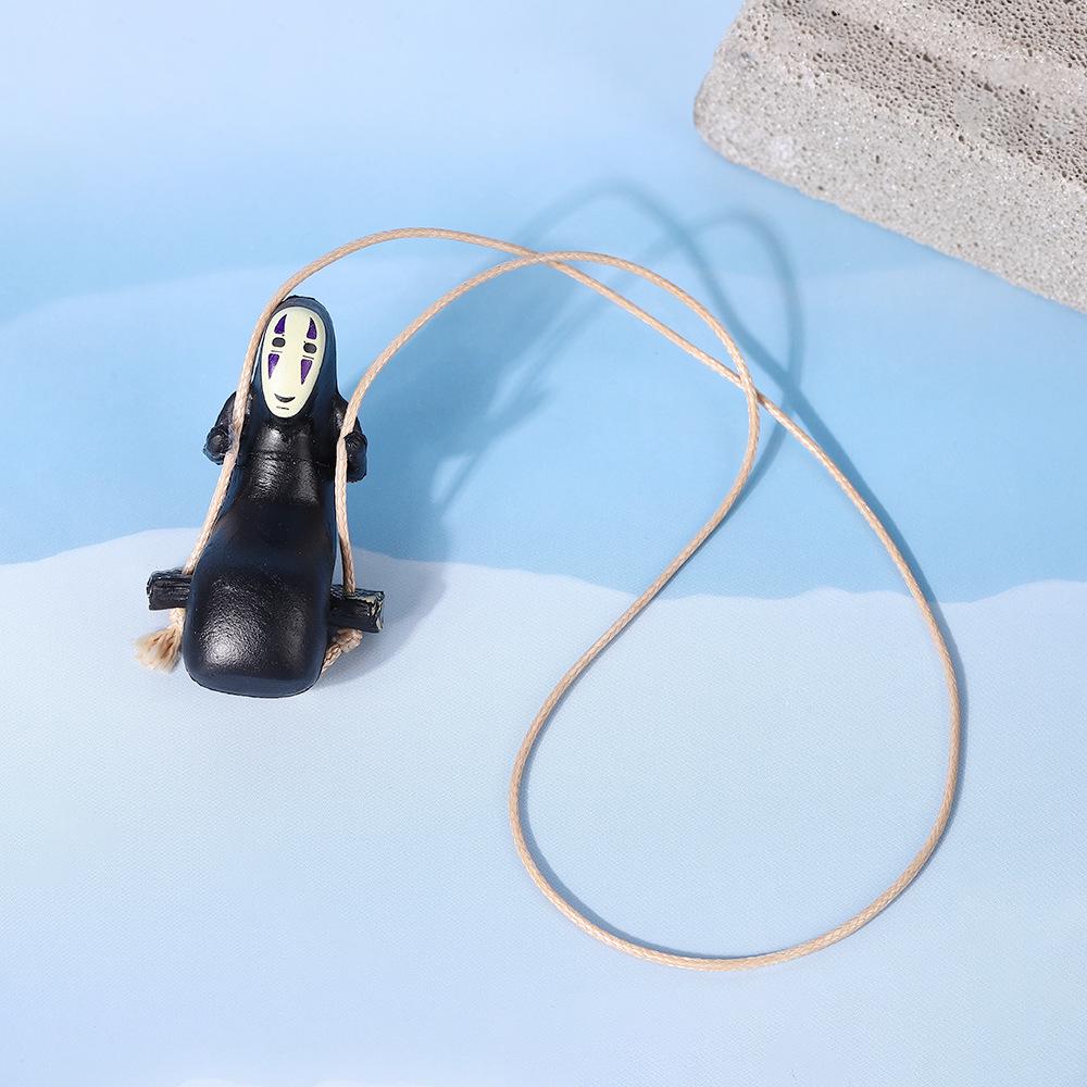 

Подвеска для автомобиля «Унесенные призраками безликие люди» – TikTok Trendy Rearview Mirror Decoration 2.5 x 2.5 x 4.5 CM