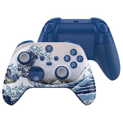 Das eXtremeRate ASR Circle Ring Full Shell Button Kit ist mit Xbox Core kompatibel, verfügt über einen Griff mit 3D-Rautenmuster aus Weichgummi und ist