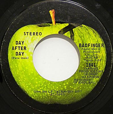 7-tommers plate BADFINGER - Day After Day 1841 Apple Records 1971 Canada Rock Brukt
