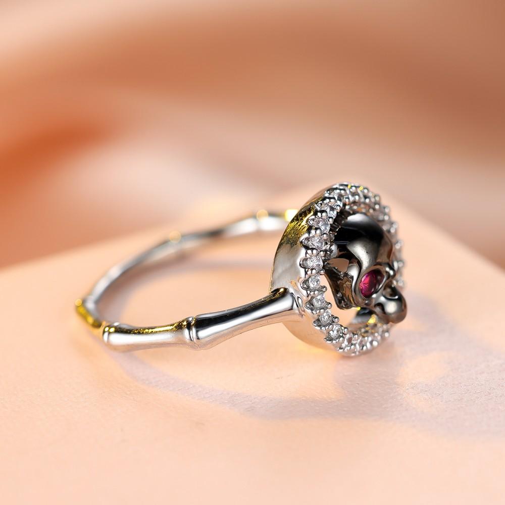 New Punk Style Personalized Skull Head Colored Ring