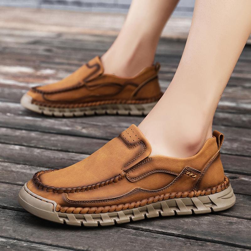 Fashion High Quality Men Casual Shoes Thick Bottom Mens Non-Slip Loafers Handmade Male Stylish Business Shoes Hot Sale Men Slip on Shoes