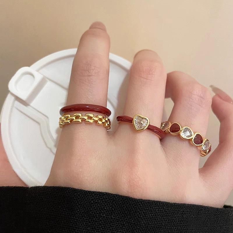 Vintage and simple Ankara red oil drop love ring, niche index finger ring, fashionable and personalized versatile jewelry.