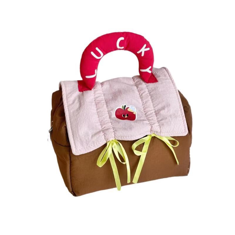 MDNGMDNG Portable Large Capacity Makeup Bag
