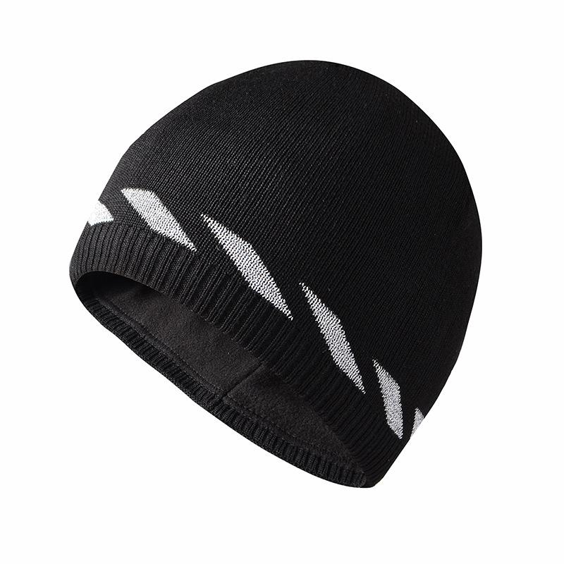 Night outdoor sports reflective silk knitted hat velvet warm cycling winter hat safety warning windproof and cold hat