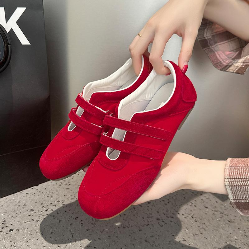 

Мэри Джейн красные немецкие тренировочные туфли женские 2025 новая спортивная обувь кеды летние дышащие на толстой подошве увеличивающие рост одинарные туфли 40 красный