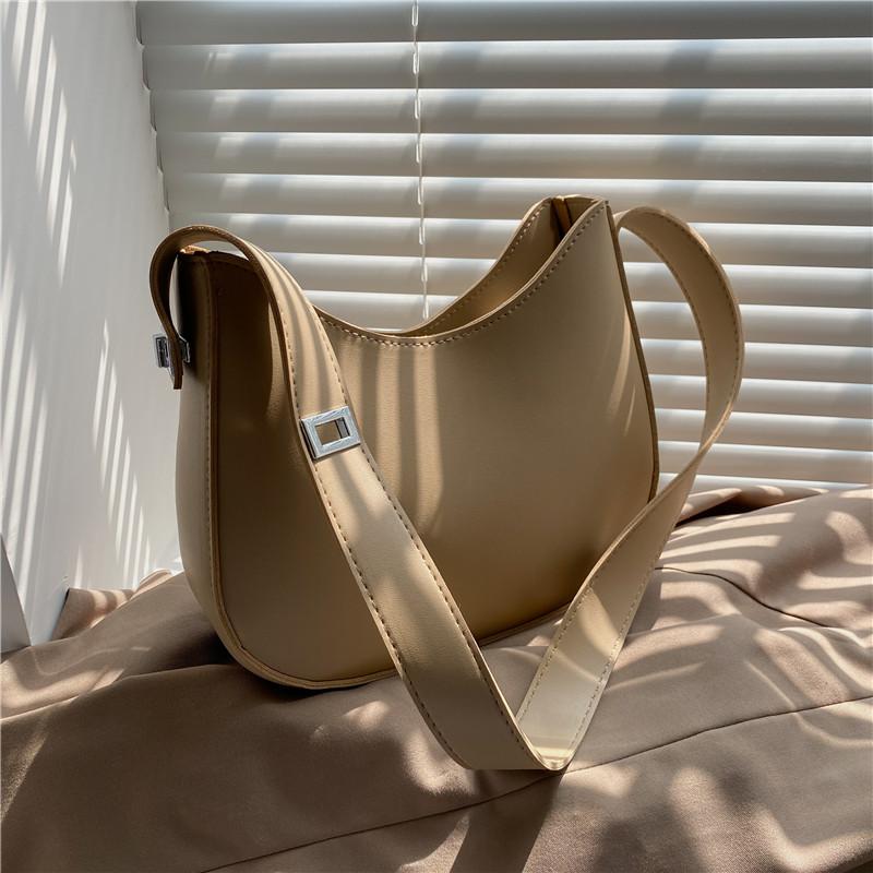 Urban simple fashion soft face women's bag autumn new temperament retro Harajuku shoulder bag