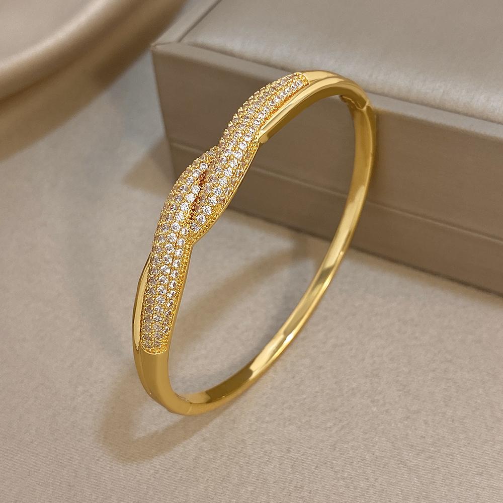 Greatera Charm Full Cubic Zircon Filled Women's Twisted Copper Bracelet Personality Plated Gold 57mm Diameter Cuff Bangle New