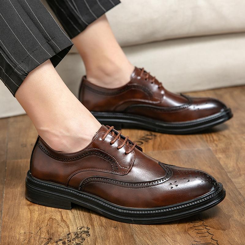 

2025 дешевые мужские черные деловые кожаные туфли мужские повседневные туфли в британском стиле с блочным каблуком с резьбой туфли жениха на свадьбу 38 коричневый