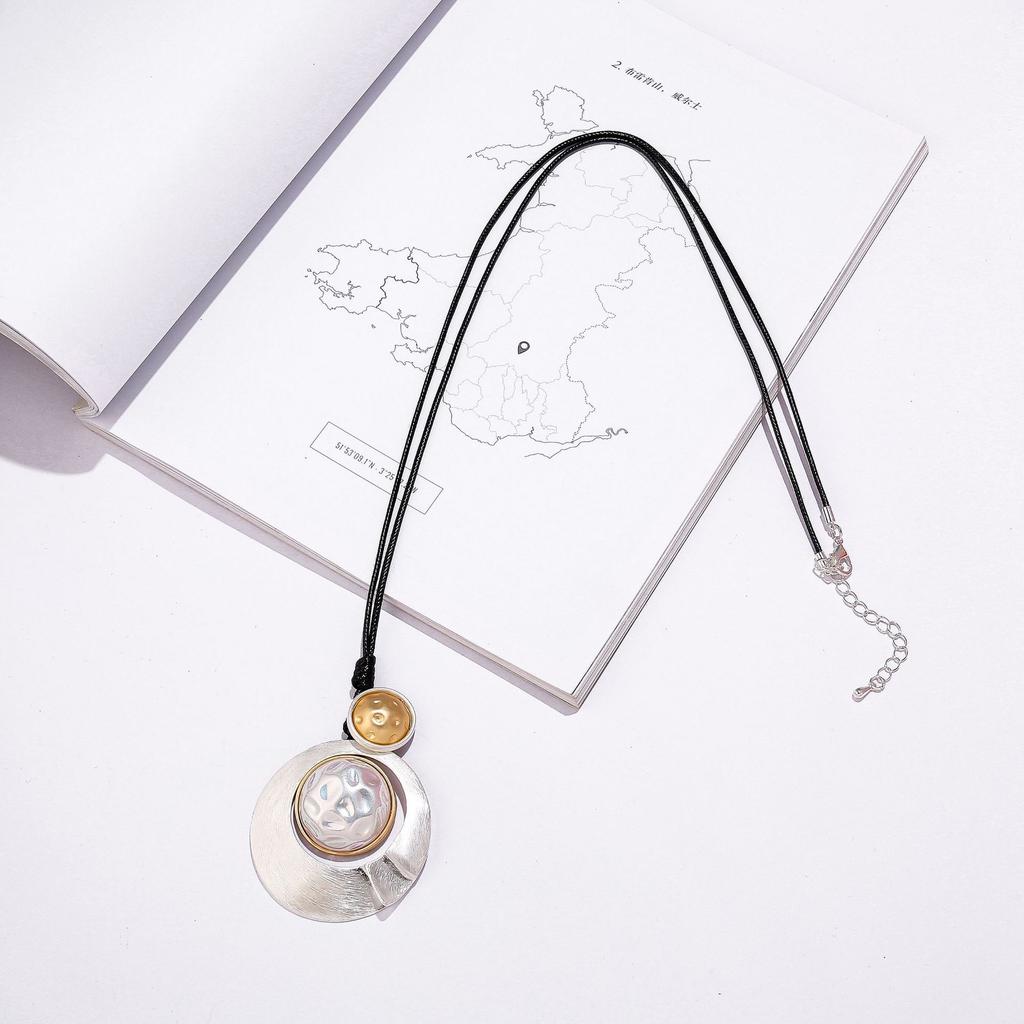 Accessories Popular Geometric Pearl Alloy Necklace Women'S Long Wax Rope Two-Color Sweater Chain