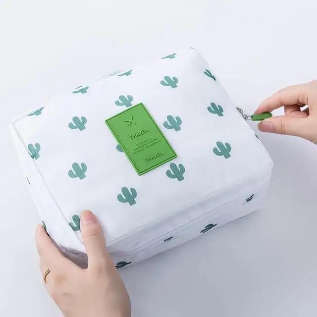 Multifunktionale Reise-Make-up-Tasche für Mädchen, wasserdichter, tragbarer Kosmetik-Organizer mit mehreren Fächern für Damen