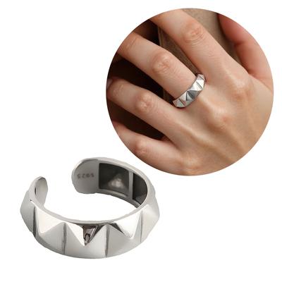 Elegant Diamonds Cut Zinc Alloy Rings for Trendy Women Retro Styles Portable Accessory for Daily Wear Parties Event