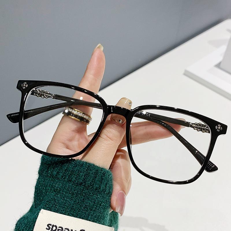TR Blue Light Blocking Glasses: Unisex, Non-Prescription, Face-Slimming, Myopia-Compatible, Square Frame 7267