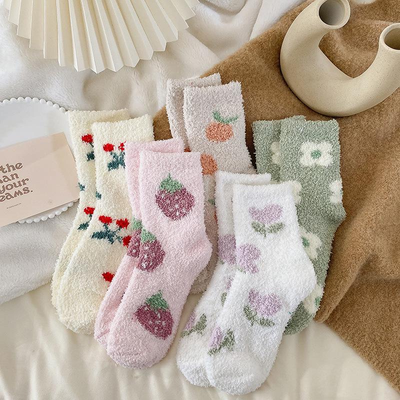 Women's Cute Coral Fleece Socks: Thickened Mid-Calf, Plus Velvet, Cozy Warm Autumn/Winter Sleep Socks