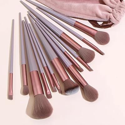 Juego de 13 brochas de maquillaje profesionales con cerdas de nailon para todo tipo de pieles. Incluye brochas de palma y bolsa de almacenamiento.