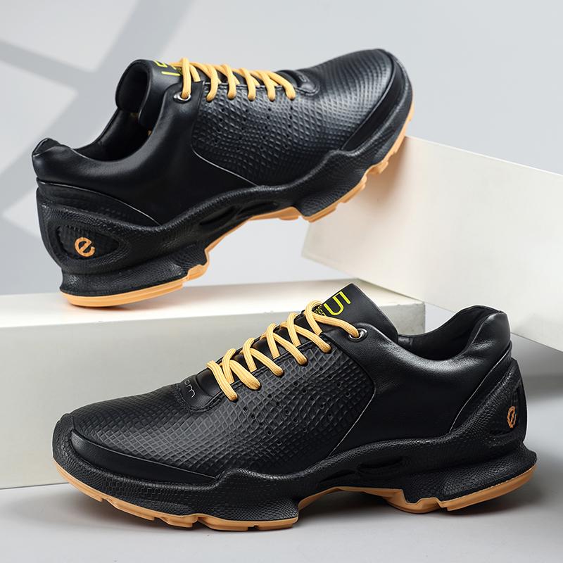 Fashion Retro Style Comfort Men's Sneakers Simple Versatile Leather Casual Footwear Outdoor Anti Slip Trainers New Male Treking Footwear